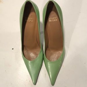 Stuart Weitzman patent leather pumps w/gold heel